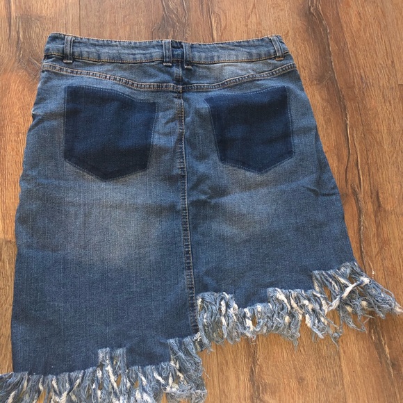 Frayed hem Denim skirt - Picture 2 of 4